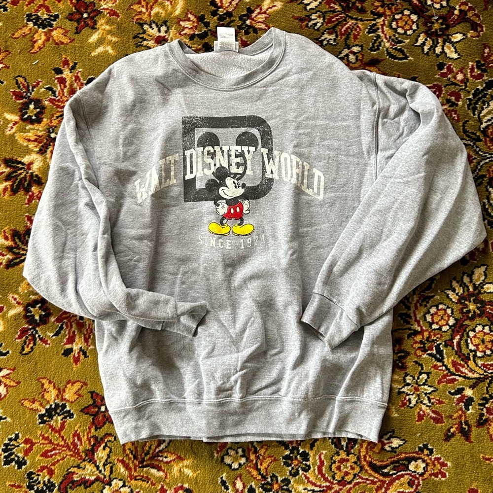 Walt Disney World sweatshirt